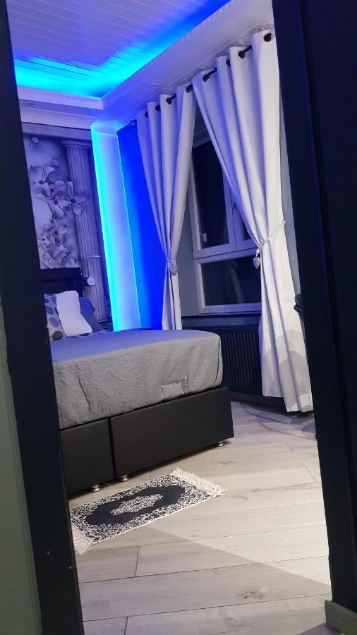 Le Petit Luxembourg Apartment Montignies-sur-Sambre Екстериор снимка
