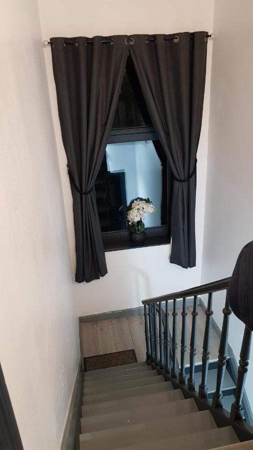 Le Petit Luxembourg Apartment Montignies-sur-Sambre Екстериор снимка