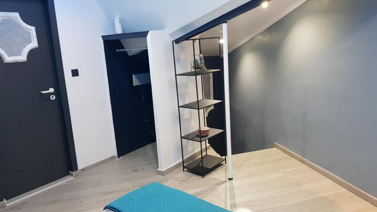 Le Petit Luxembourg Apartment Montignies-sur-Sambre Екстериор снимка