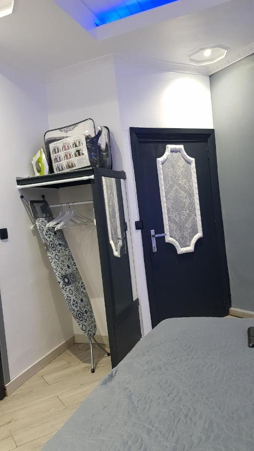 Le Petit Luxembourg Apartment Montignies-sur-Sambre Екстериор снимка
