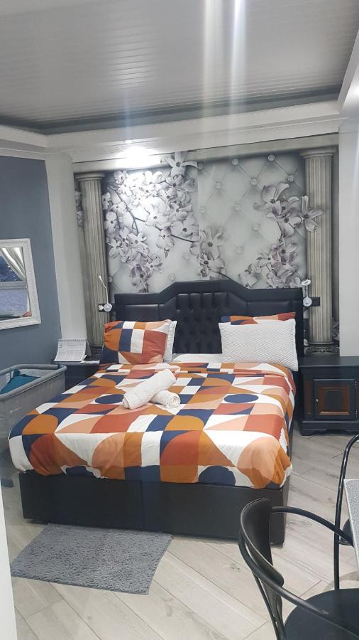 Le Petit Luxembourg Apartment Montignies-sur-Sambre Екстериор снимка